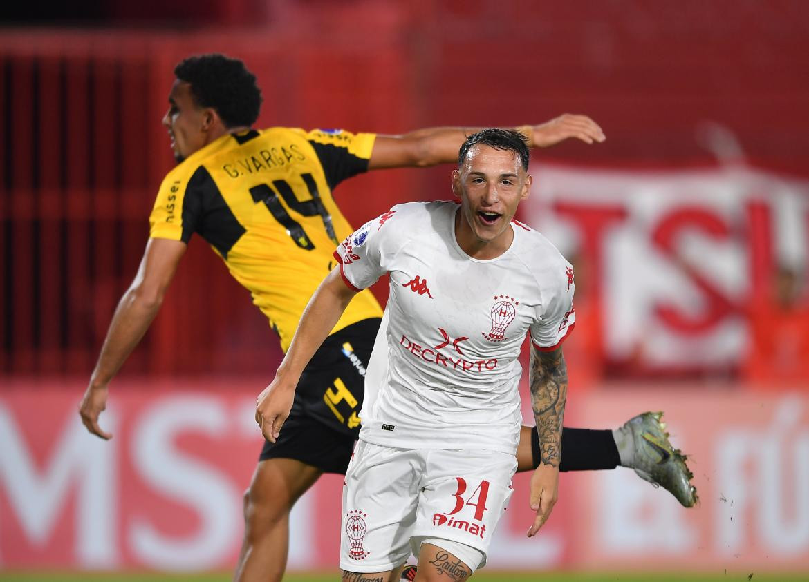 Santiago Luján; Huracán vs. Guaraní; Copa Sudamericana. Foto: Télam.