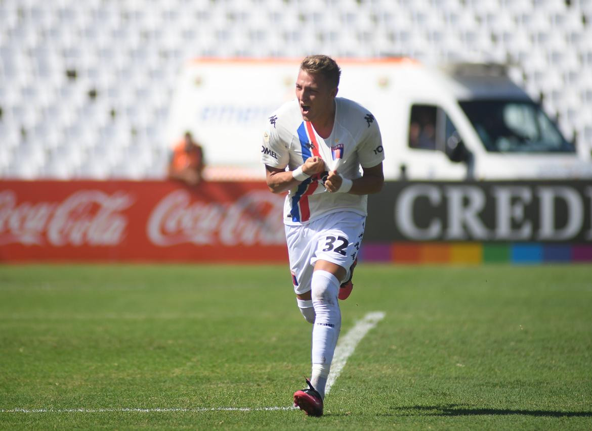 Mateo Retegui; Godoy Cruz vs. Tigre. Foto: Télam.