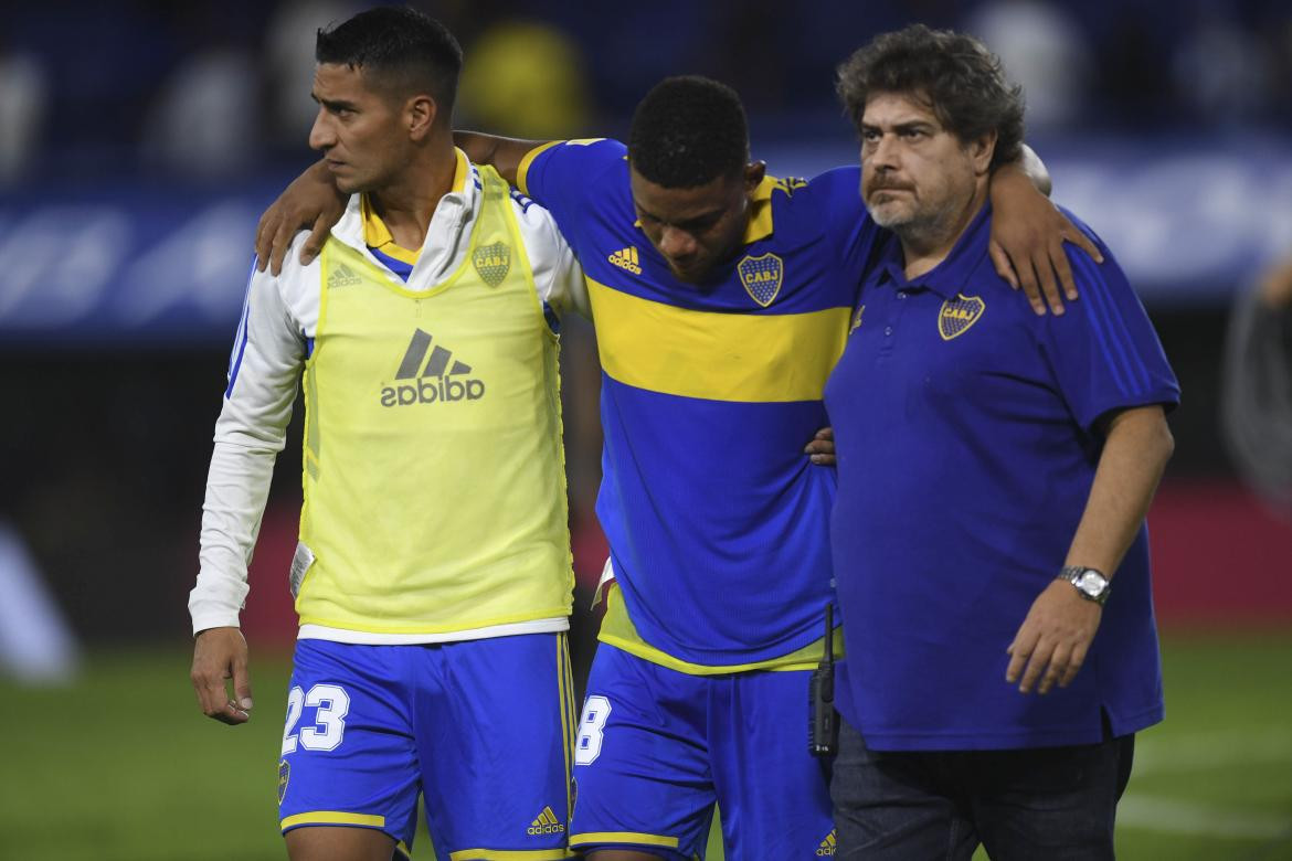 Frank Fabra; lesión vs. Colón de Santa Fe. Foto: Télam.