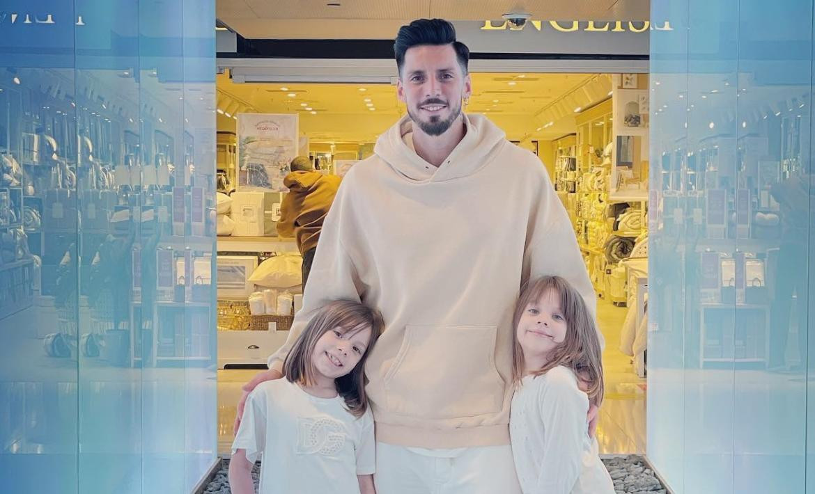 José Sosa junto a sus hijas. Foto: Instagram @josesosa_23.