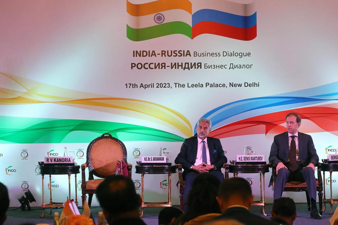 Jaishankar y Mánturov sobre las relaciones entre India y Rusia. Foto: EFE.