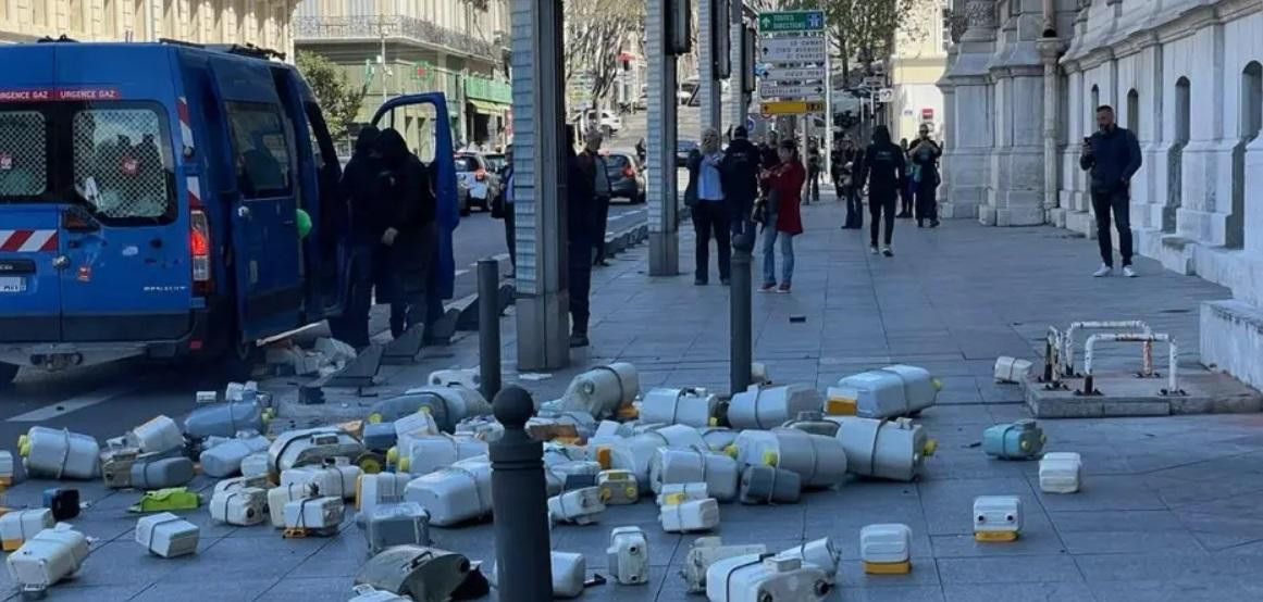 Explosión en Marsella, 13 sindicalistas detenidos. Foto captura Laprovence.