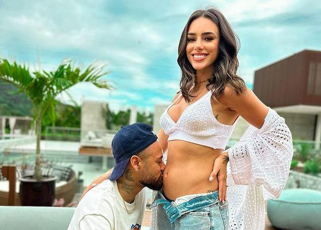 Neymar y Brina Biancardi anunciaron que serán padres. Foto: Instagram @brunabiancardi.