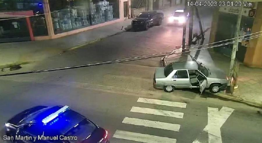 Incrustados en un poste. Foto: cámaras de seguridad.