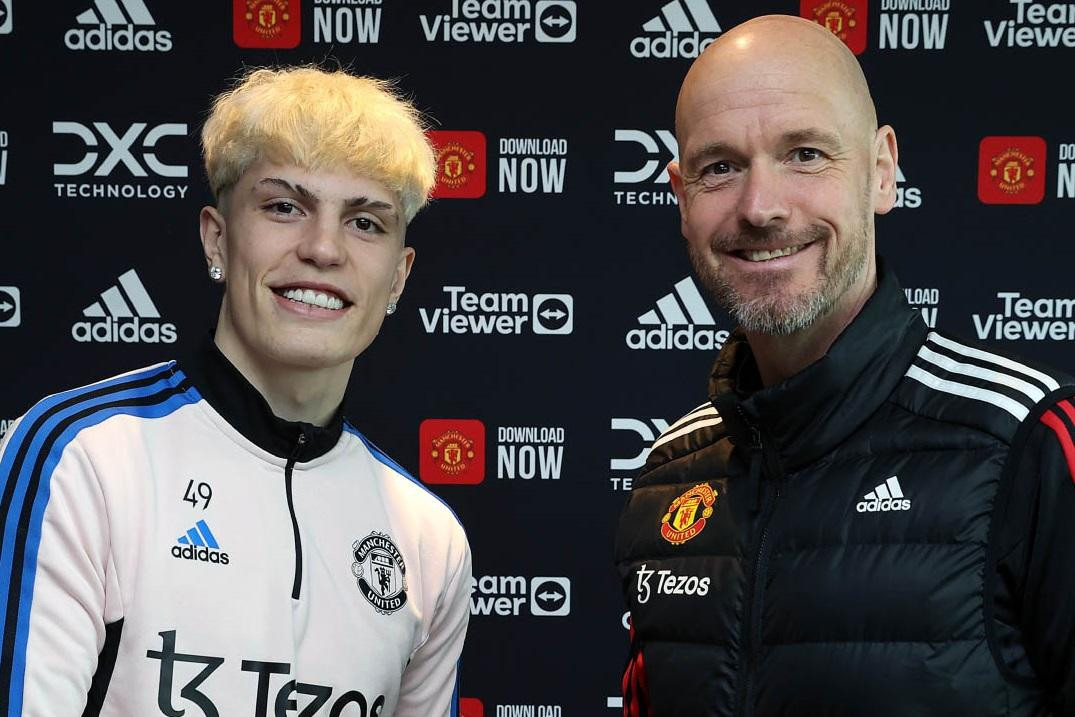 Alejandro Garnacho en el Manchester United con Ten Hag Foto: NA