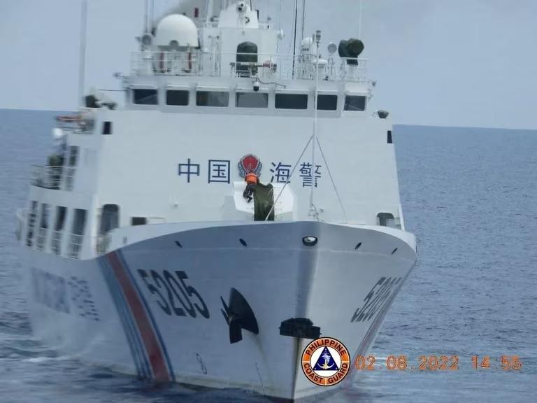 El BRP Malapascua y el BRP Malabrigo habían notificado de su tránsito por la zona pero la parte China respondió con más maniobras de intimidación. Foto: Reuters