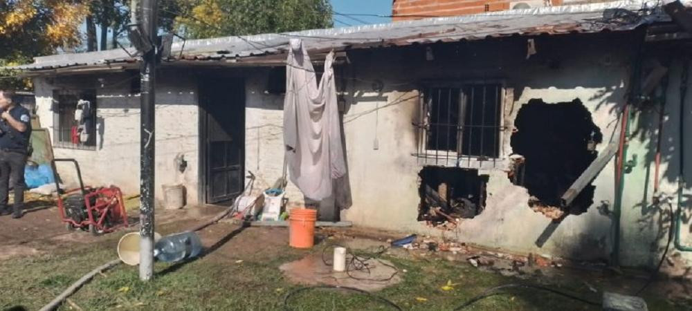 Incendio en Garín. Foto: NA.