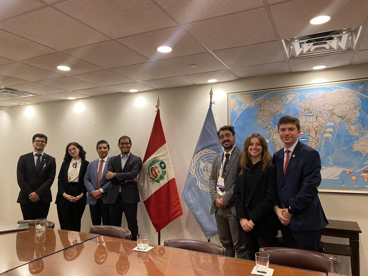 Estudiantes de la UBA que participaron en un concurso de Naciones Unidas. Foto: UBA