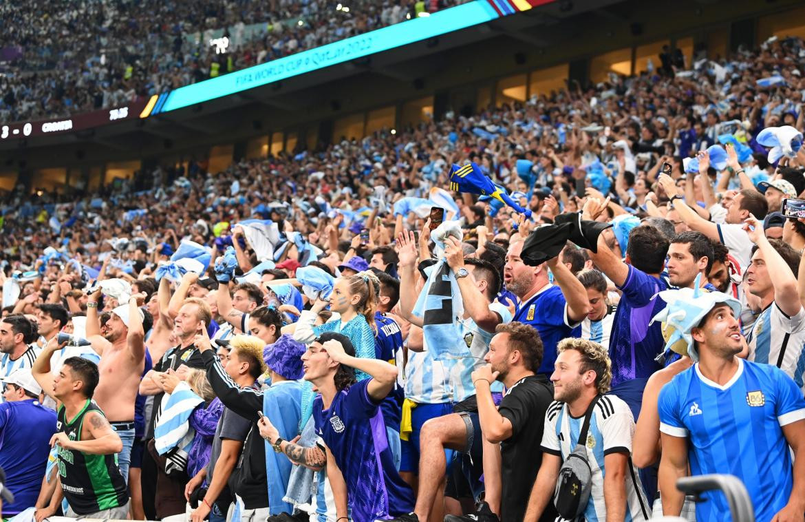 Hinchas argentinos, fútbol. Foto: Télam