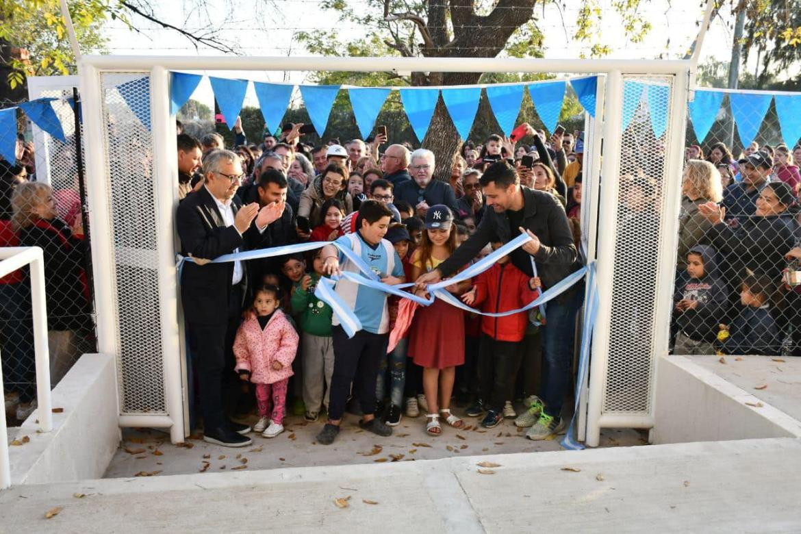 Mauro García inauguró una escuela primaria en el Barrio Marabó. Foto: Facebook.