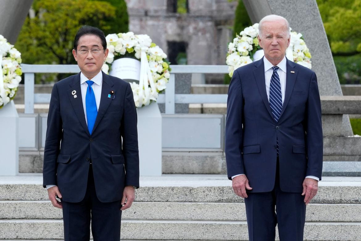 Joe Biden junto al primer Ministro de Japón, Fumio Kishida, en la cumbre del G7 en Hiroshima. Foto: Reuters.