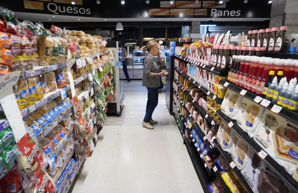 Supermercado, consumo en Argentina. Foto: NA.