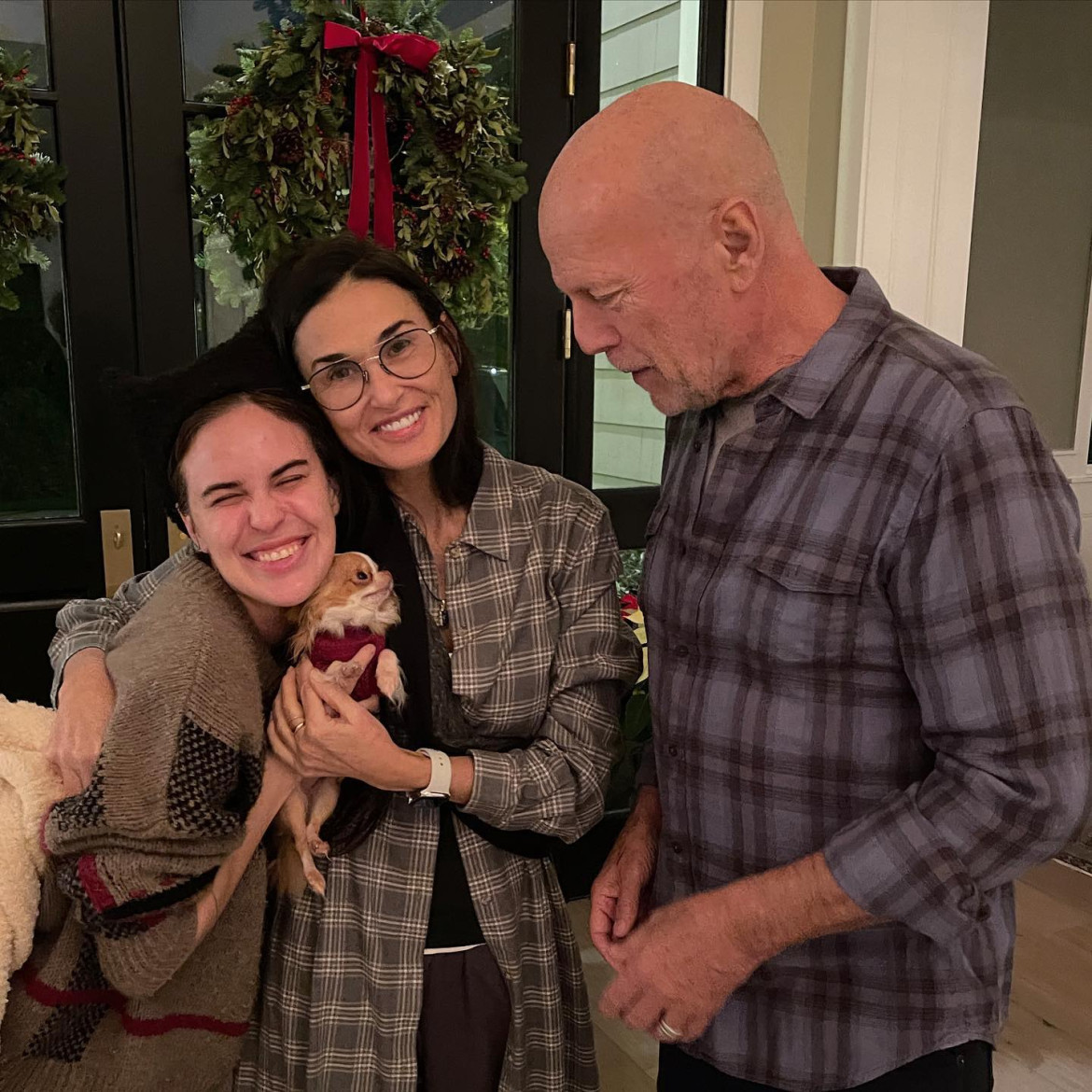 Tallulah junto a Demi Moore y Bruce Willis. Foto: Instagram/buuski