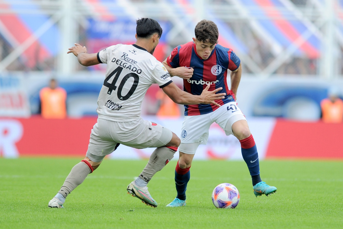 Agustín Giay; San Lorenzo vs. Colón de Santa Fe. Foto: Télam.