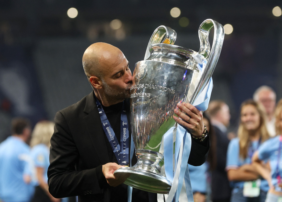 Pep Guardiola se quitó la espina y levantó nuevamente la Champions League. Foto: Reuters.