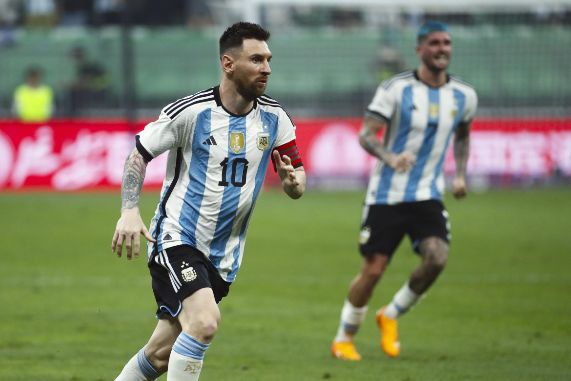 Lionel Messi durante el partido amistoso entre Argentina y Australia. Fuente: EFE.