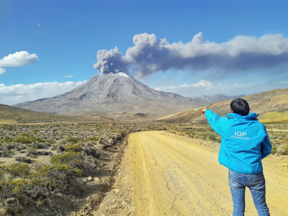 Volcán Ubinas. Foto: Twitter.