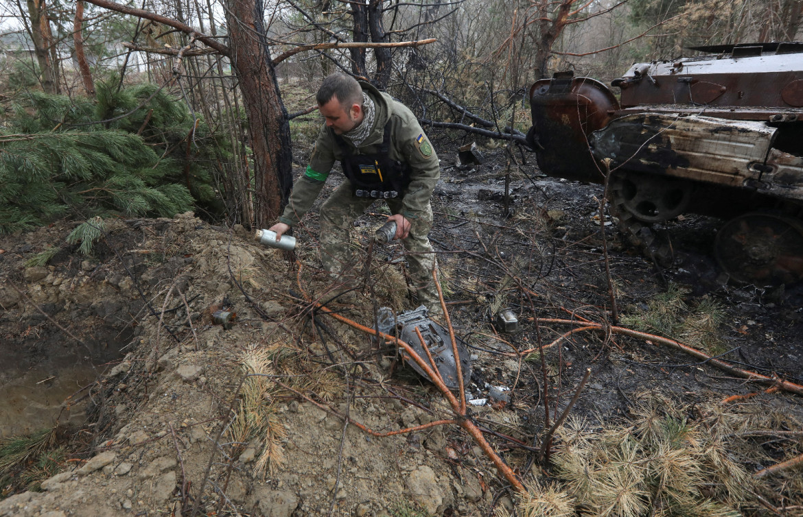 Restos de bombas de racimo. Foto: Reuters