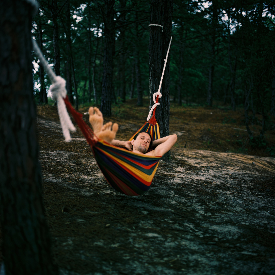 Las siestas están relacionadas a la hipertensión. Foto: Unsplash