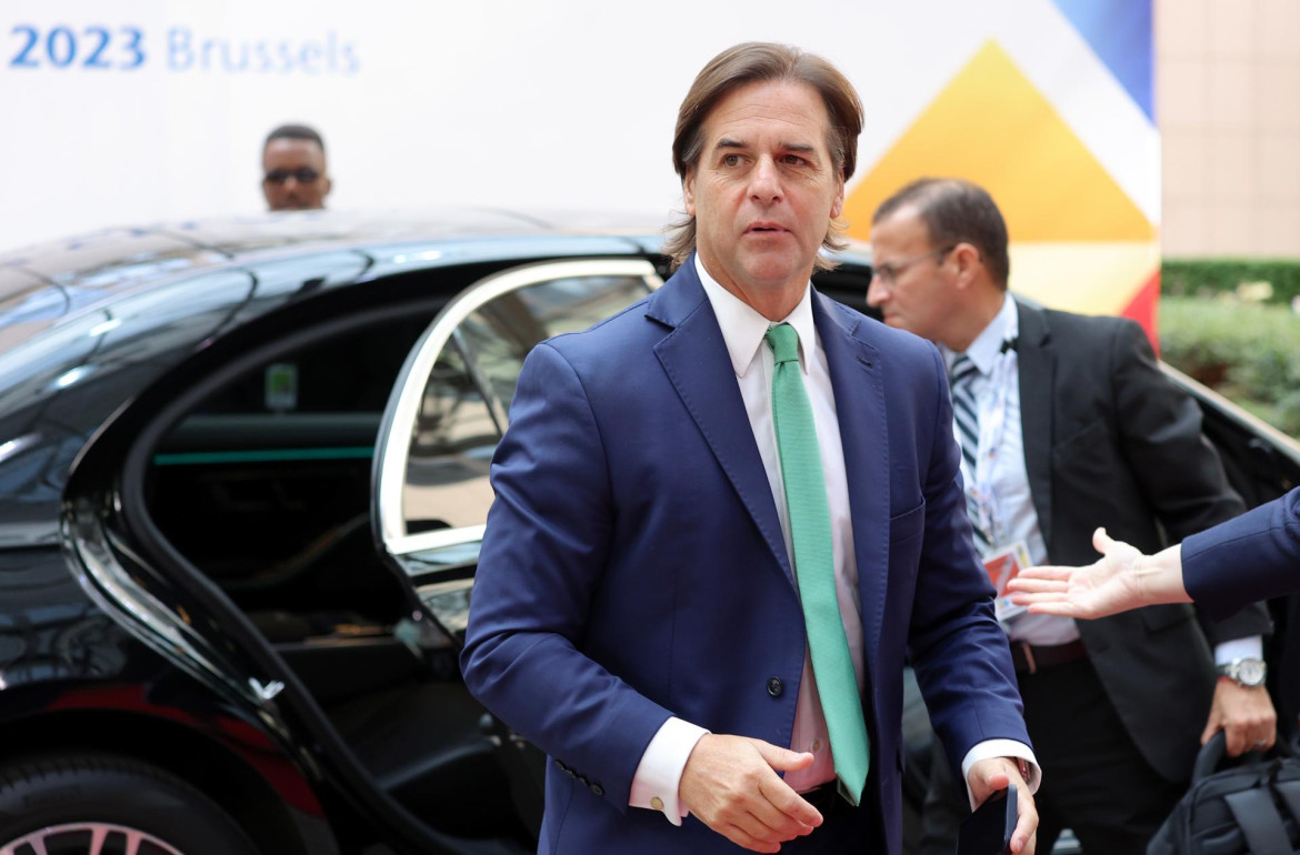 El presidente uruguayo Luis Lacalle Pou en la cumbre UE-Celac. Foto: EFE.