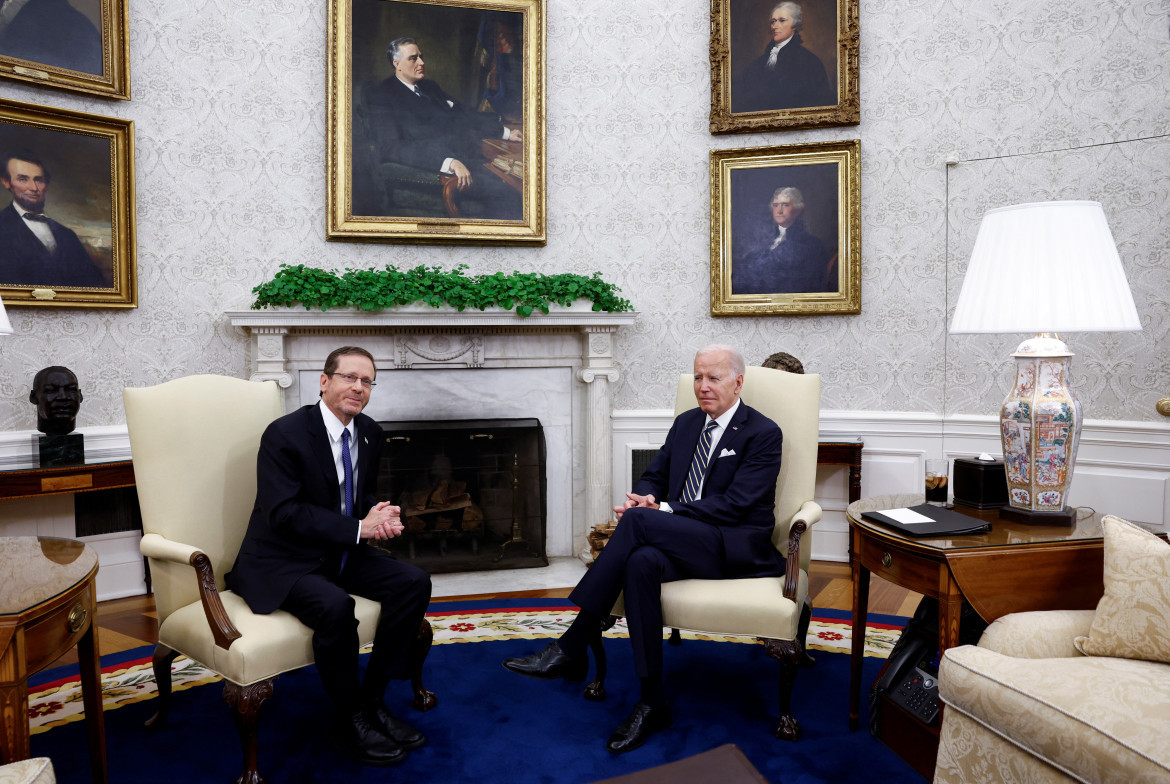 Joe Biden y su par de Israel, Isaac Herzog.Foto: Reuters