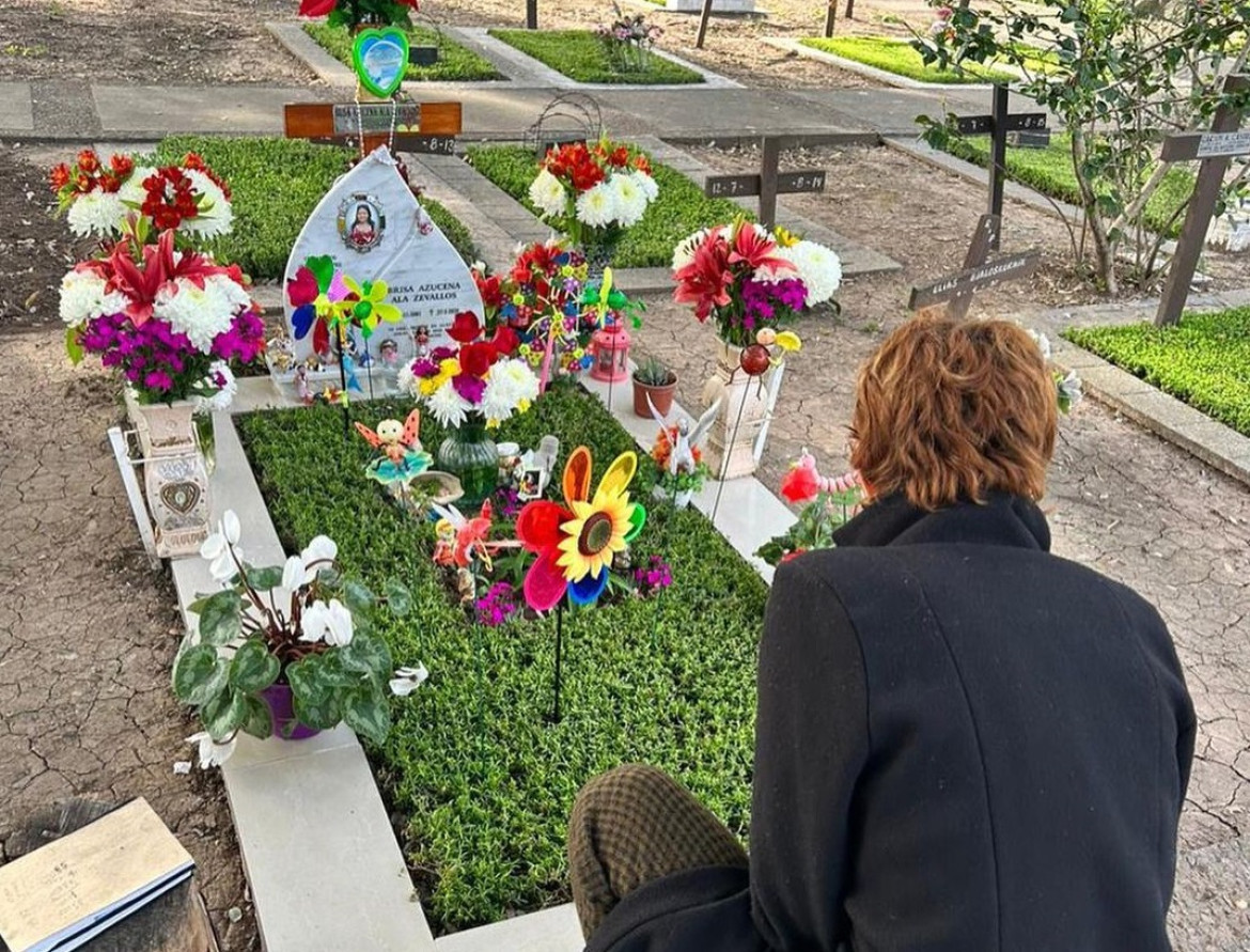 Sofía Gala paseó por el cementerio de Chacarita. Foto: Instagram @socastiglione.