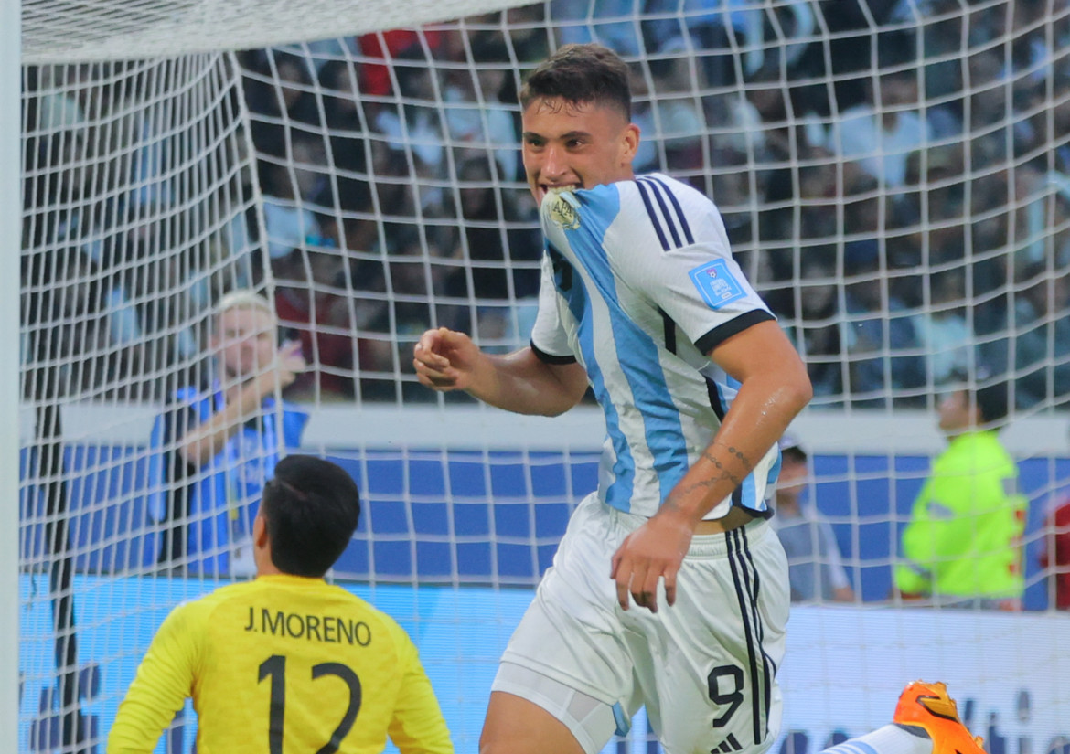 Alejo Véliz, figura de la Selección Argentina Sub20. Foto: NA.