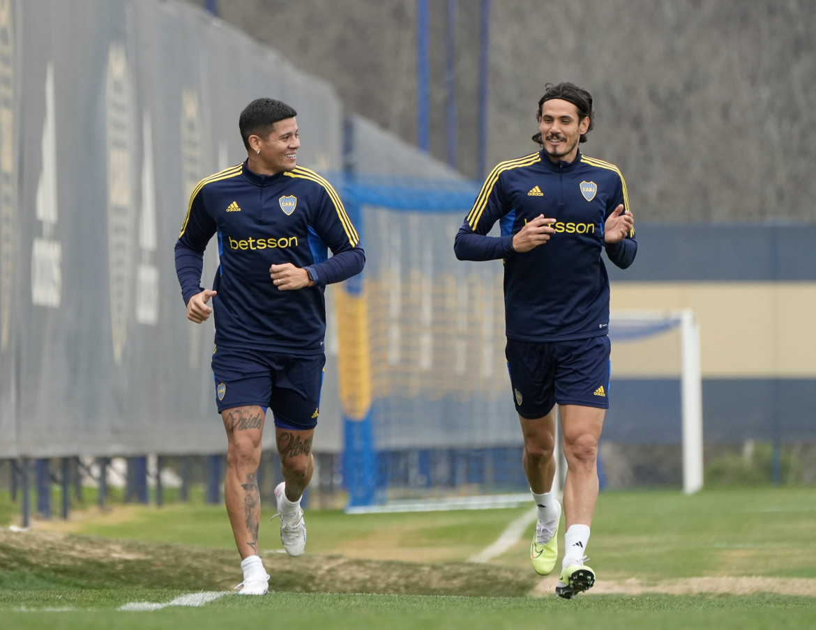 Marcos Rojo y Edinson Cavani continúan con su puesta a punto. Foto: Twitter @BocaJrsOficial.