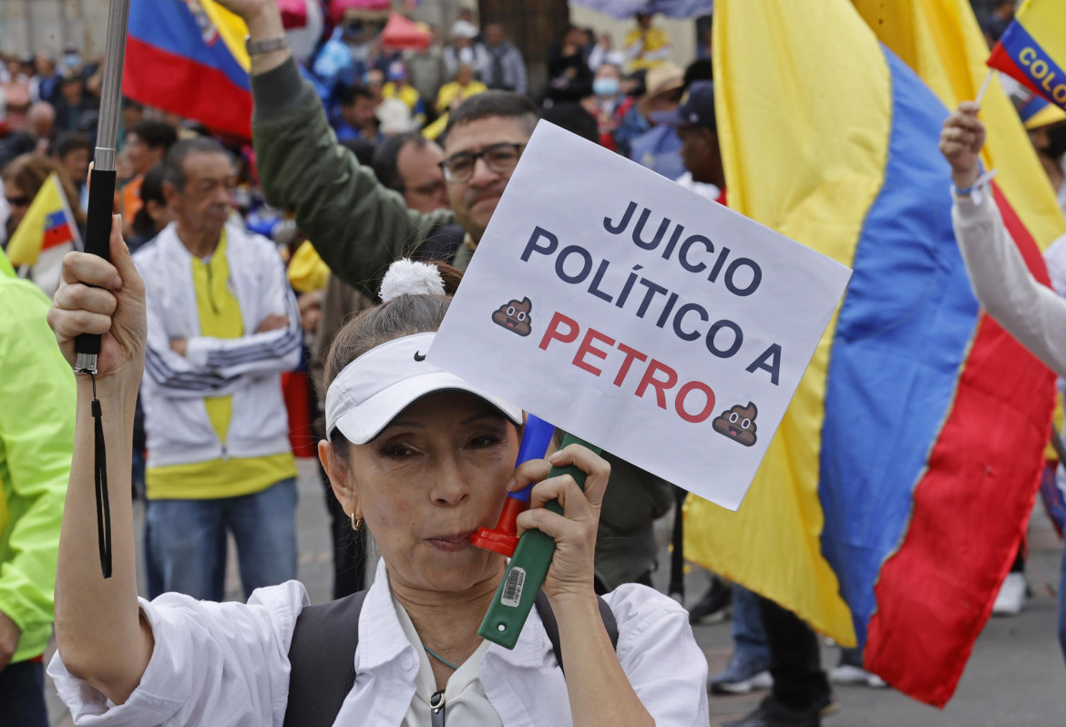 Marcha en contra del gobierno de Gustavo Petro. Foto: EFE