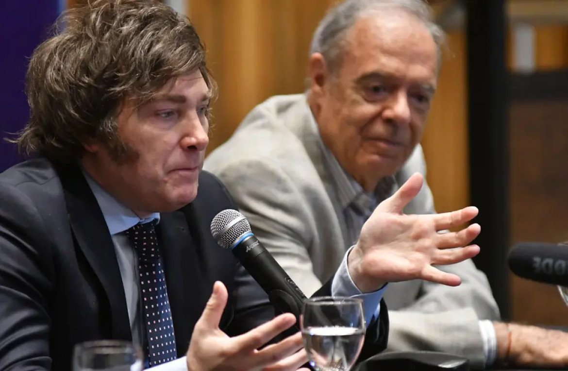 Javier Milei junto a Roque Fernández. Foto: Los Andes