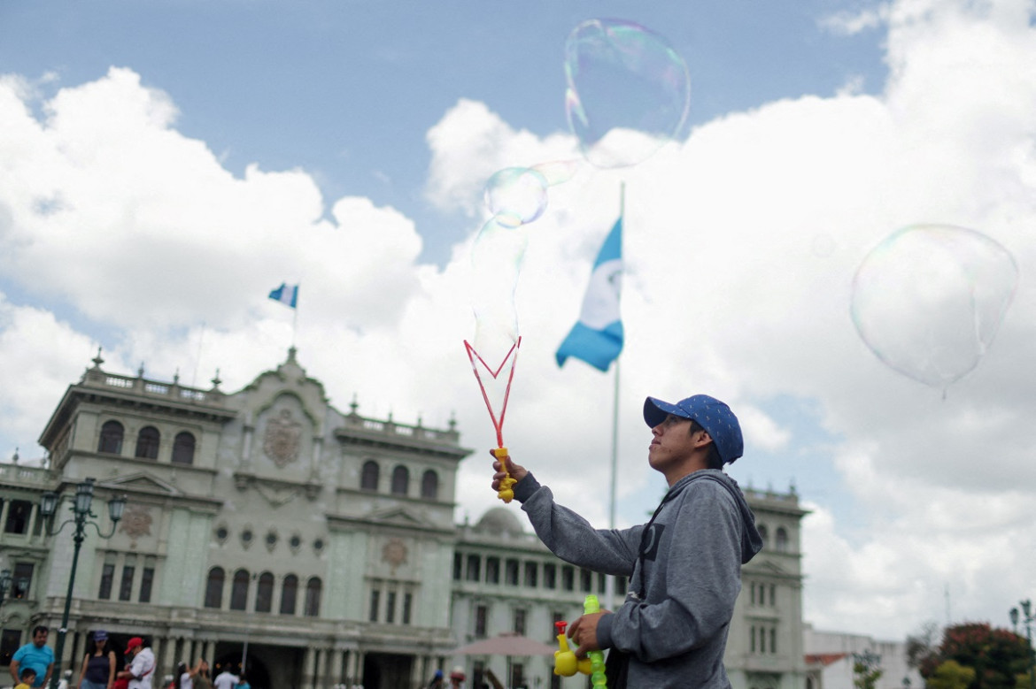 Bernardo Arévalo de León o Sandra Torres será el nuevo presidente de Guatemala. Foto: Reuters.