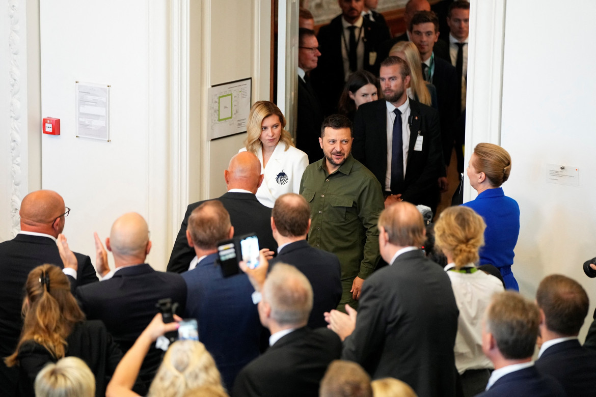 Volodímir Zelenski y Mette Frederiksen en Dinamarca. Foto: Reuters.