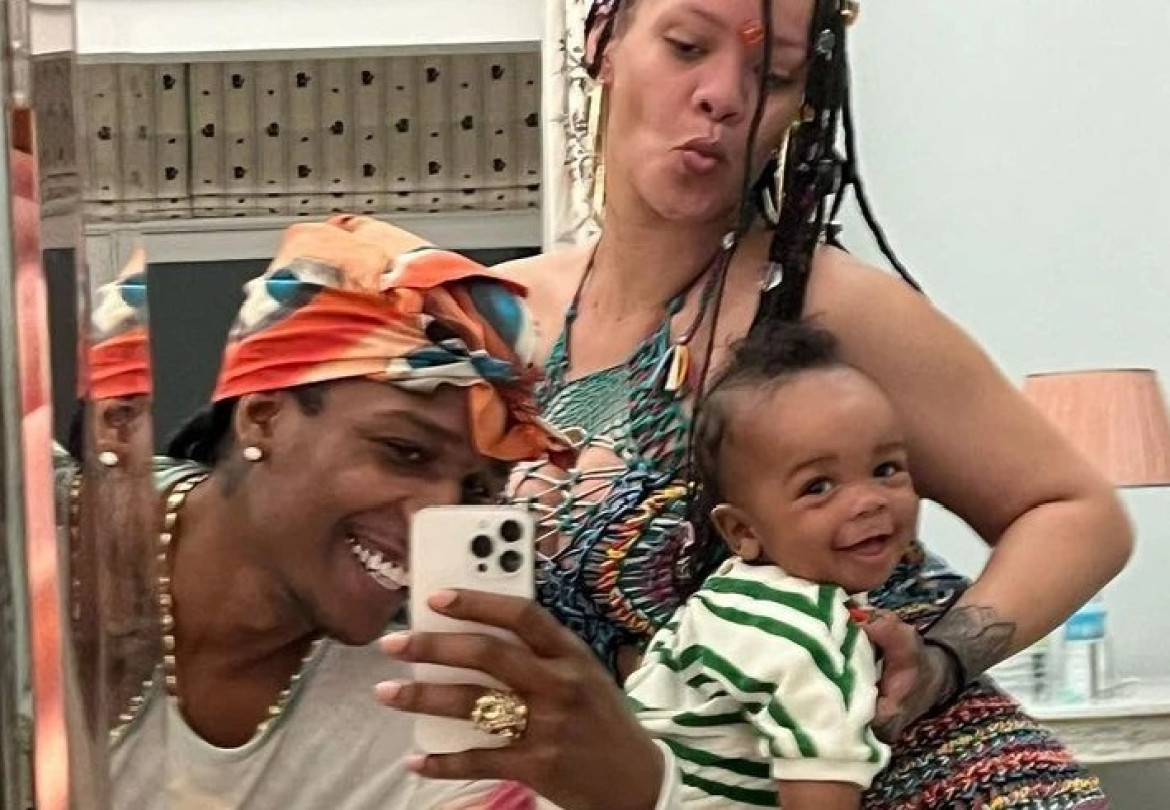 Rihanna y A$AP Rocky junto a su hijo RZA Athelston Mayers. Foto: Instagram @rihannaofficiall.