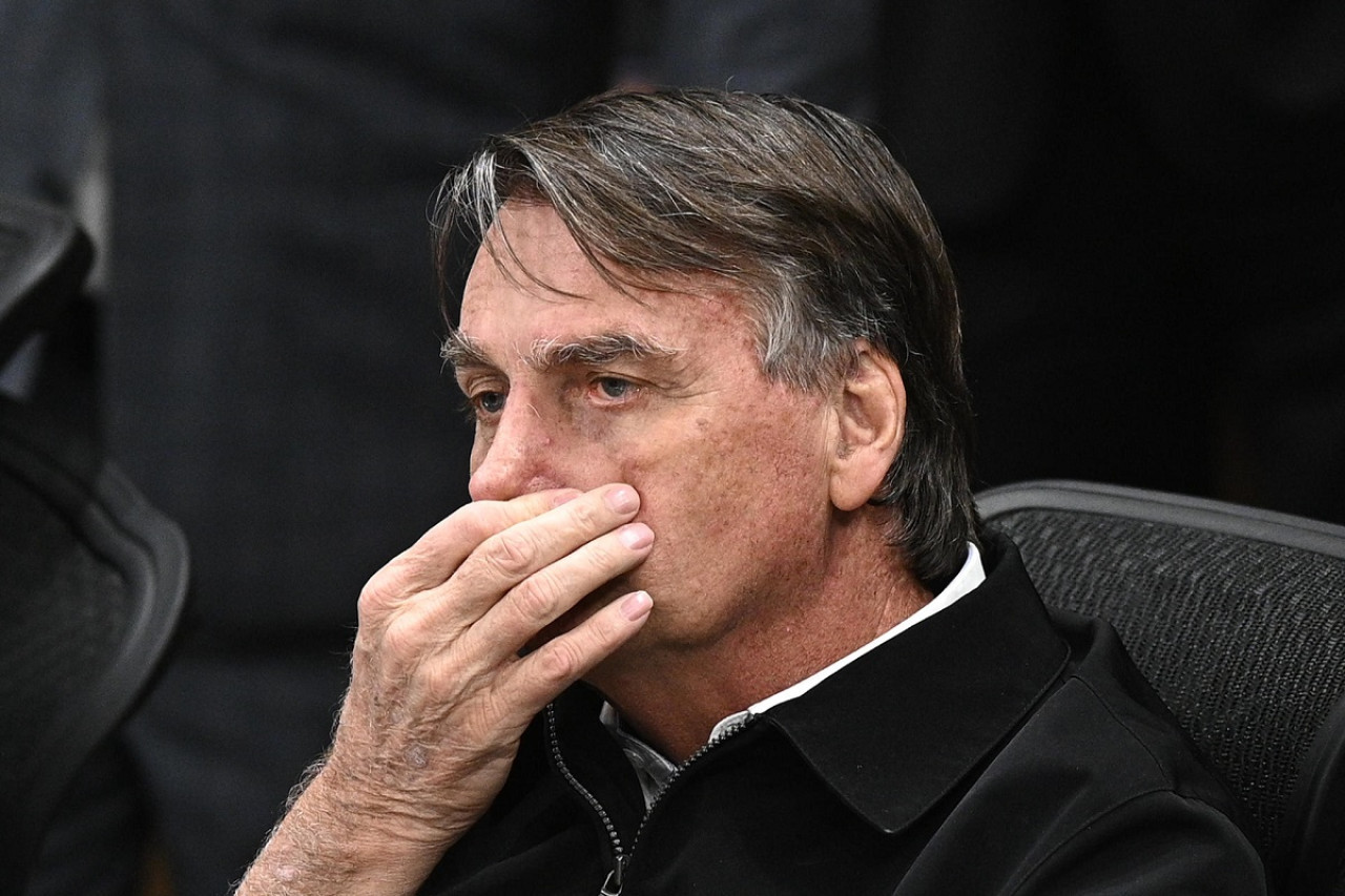 Jair Bolsonaro está siendo investigado por la venta de una joyas saudíes a Estados Unidos. Foto: EFE.