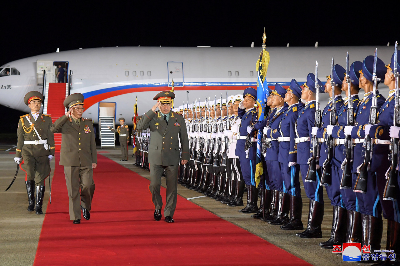 Shoigú en Corea del Norte. Foto: Reuters.