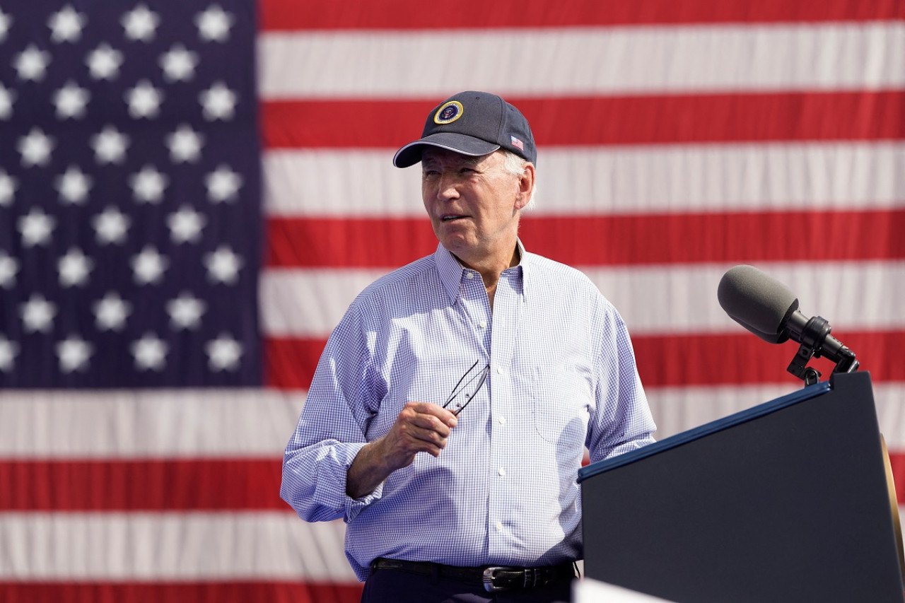 Joe Biden fue criticado nuevamente por su edad y no dudó en responderle a la prensa. Foto: Reuters.