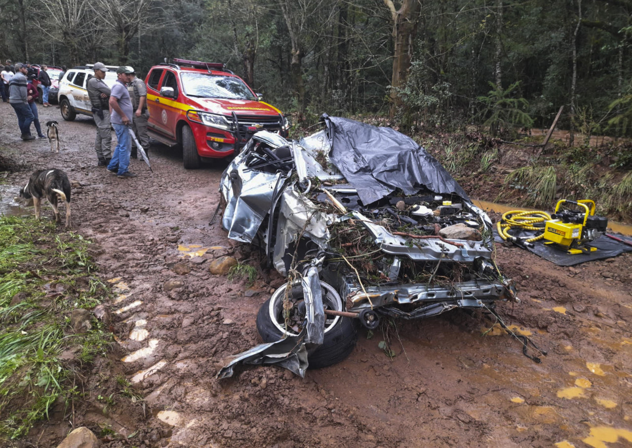 Labores de rescate tras paso de ciclón en sur de Brasil. EFE