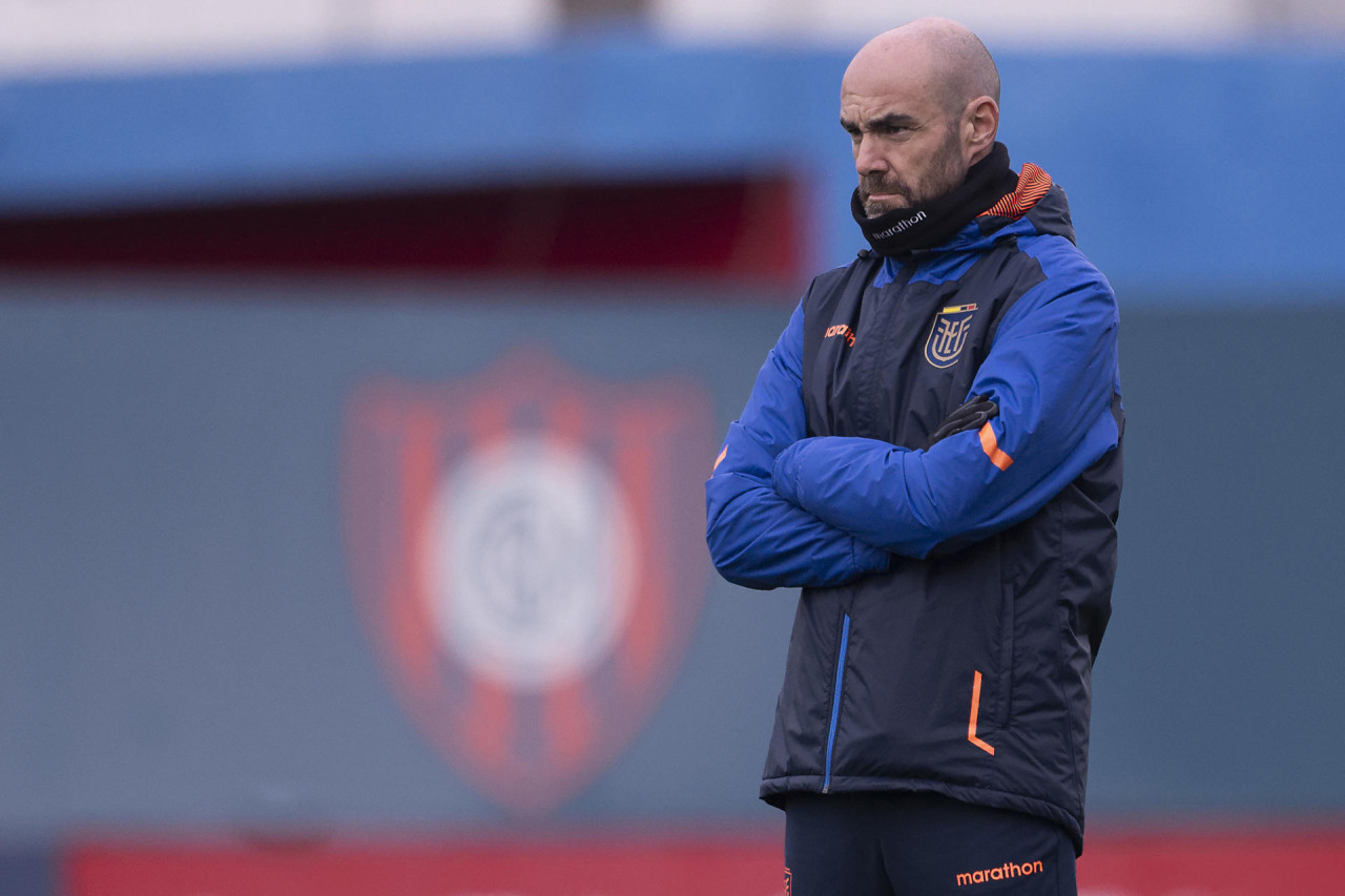 El español Félix Sánchez Bas debutará oficialmente como entrenador de Ecuador. Foto: EFE.