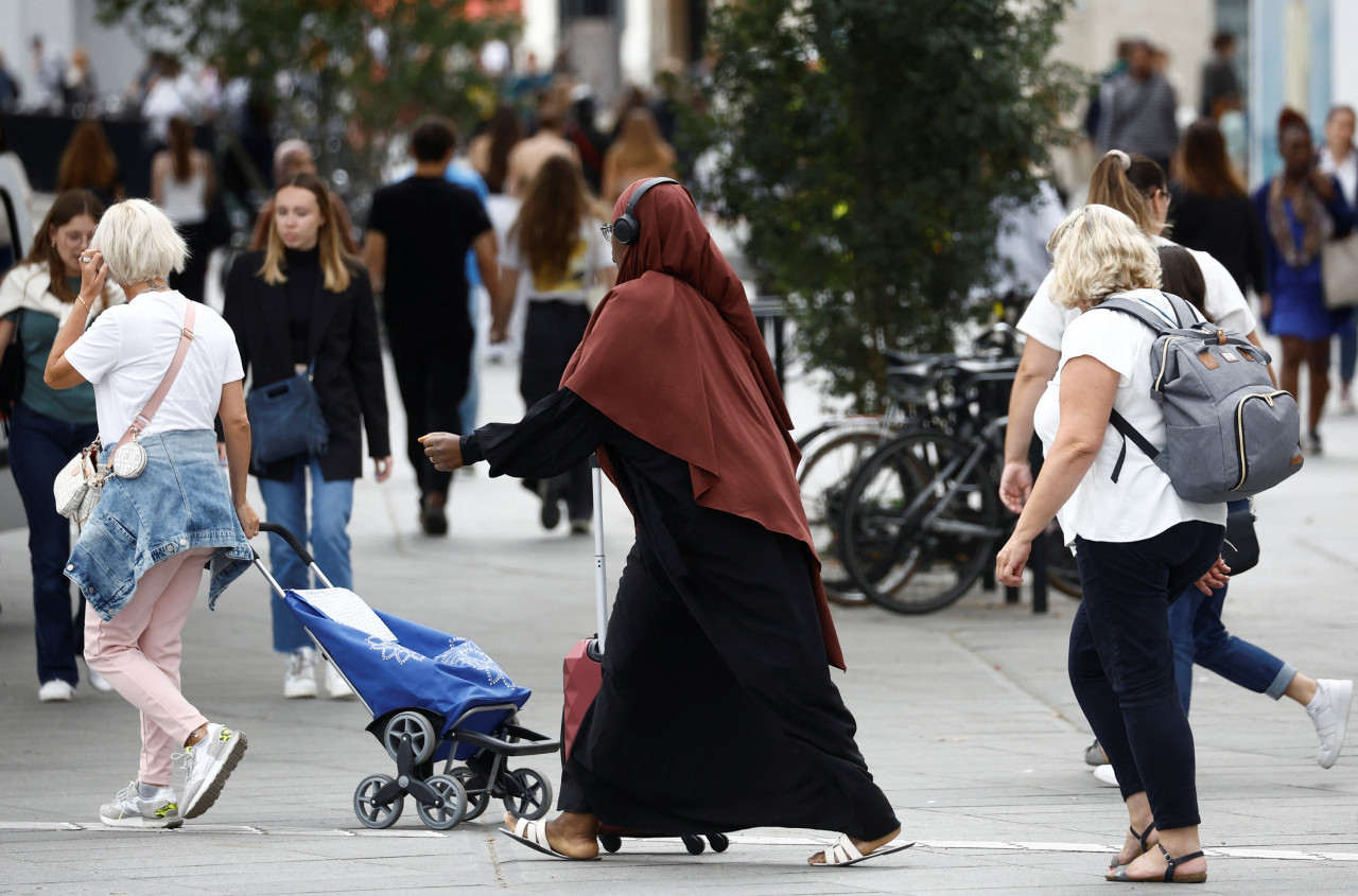 Abayas, vestimenta islámica. Foto: Reuters