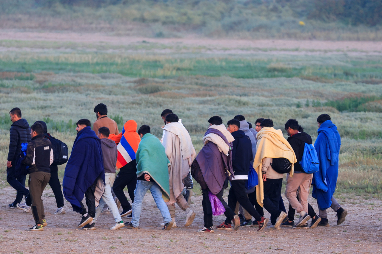 Migrantes en Reino Unido. Video: Reuters.