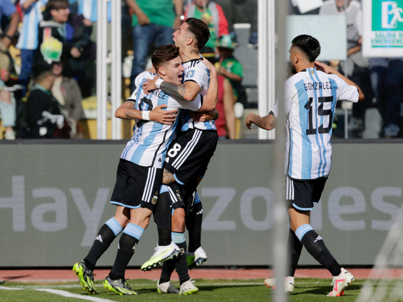 Festejo de la Selección argentina ante Bolivia por las Eliminatorias. Foto: NA