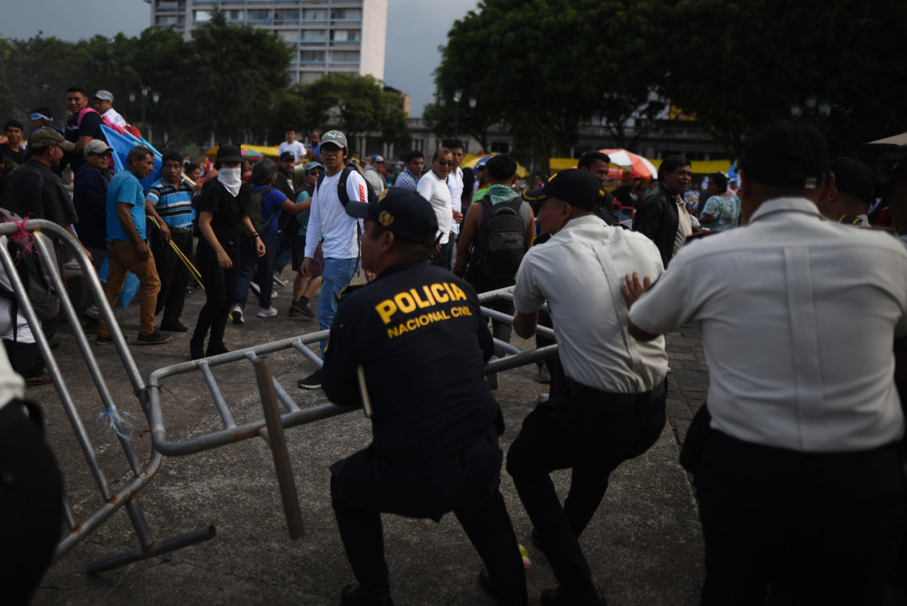 Protestas contra la Fiscalía en Guatemala. Foto: EFE.