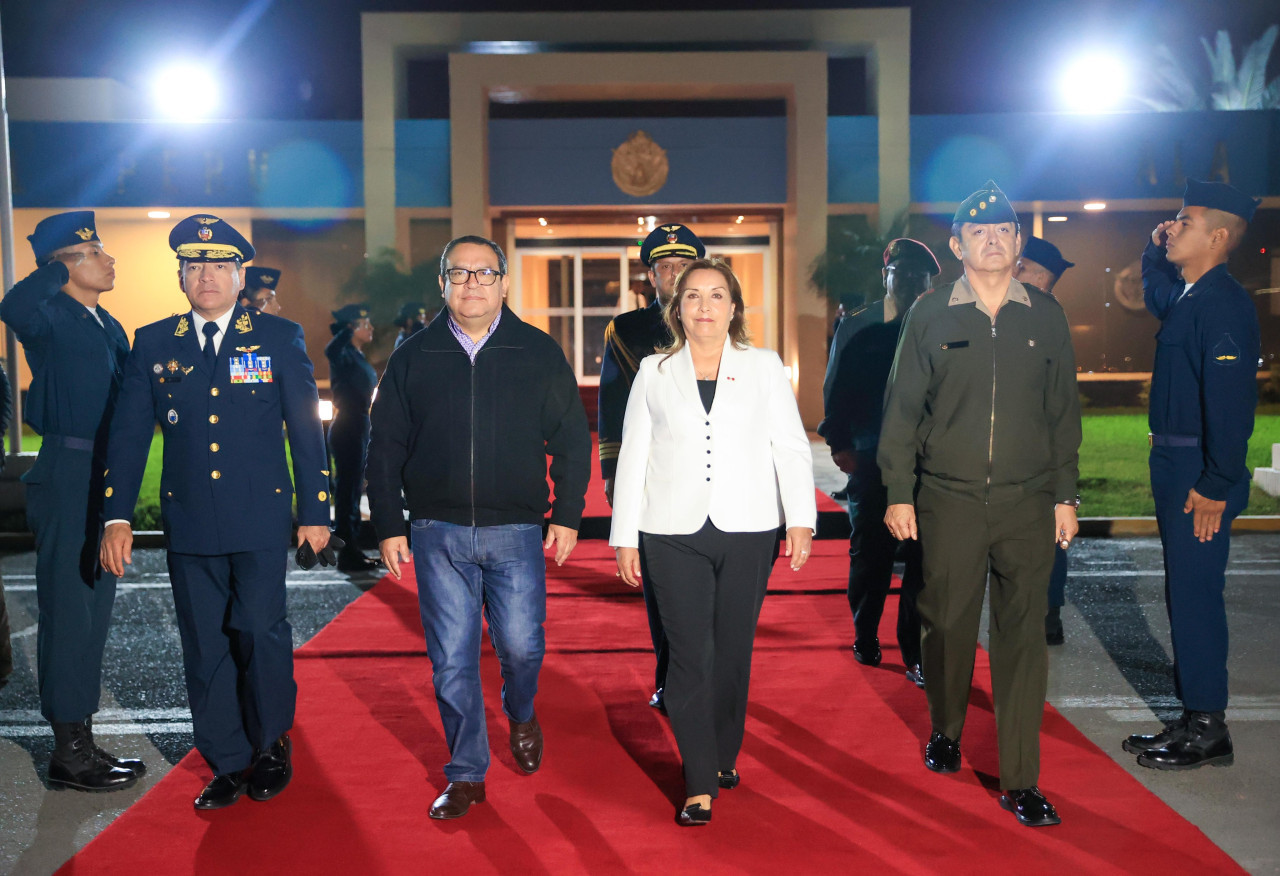 Alberto Otárola y Dina Boluarte. Foto: Twitter/ @presidenciaperu