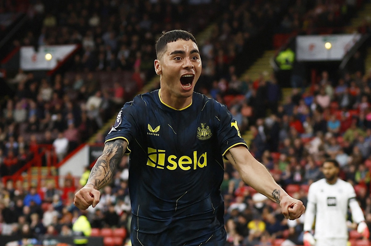 El paraguayo Miguel Almirón marcó en la histórica goleada de Newcastle. Foto: Reuters.