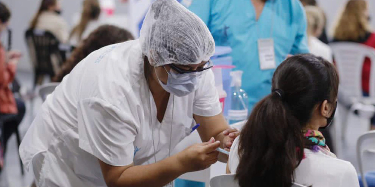 Vacunación contra el covid. Foto: Télam