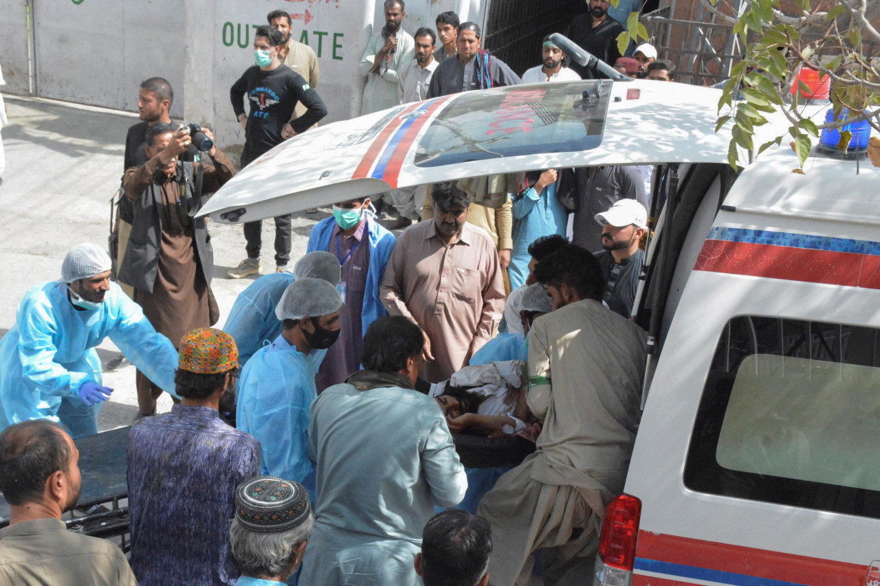 Atentado terrorista en mezquita de Pakistán. Foto: REUTERS.