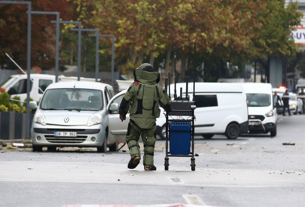 Los terroristas llegaron al Ministerio del Interior a bordo de una furgoneta. Foto: Reuters.