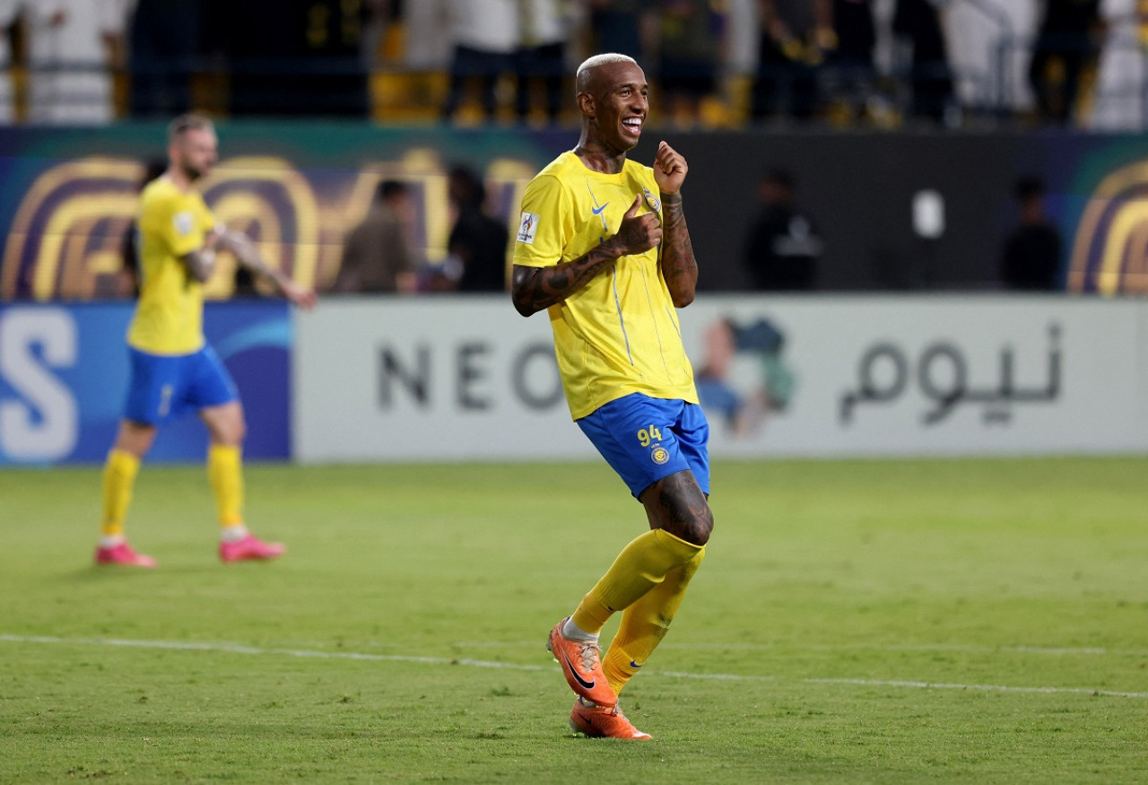 Anderson Talisca marcó un doblete en la victoria sobre Istiklol. Foto: Reuters.