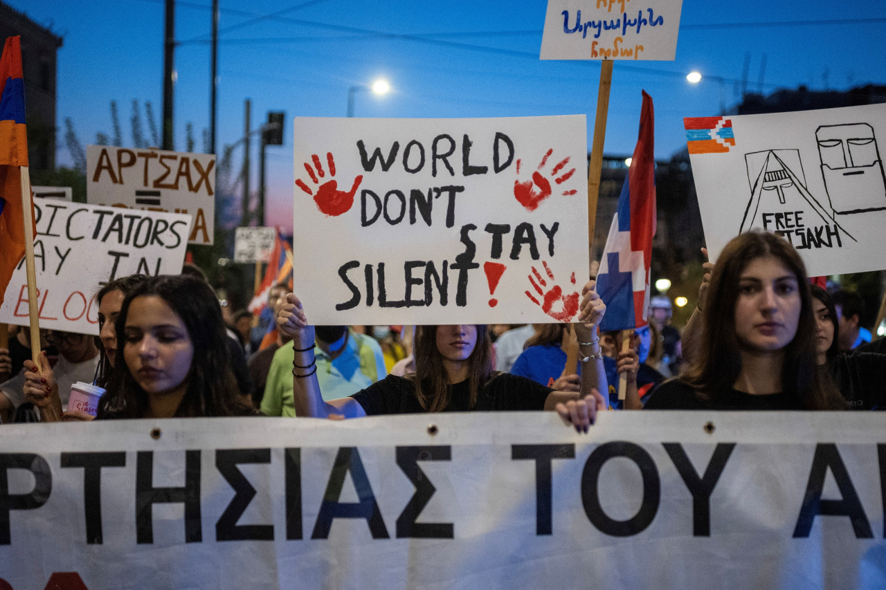 Manifestación de armenios en Nagorno Karabaj. Foto: Reuters.