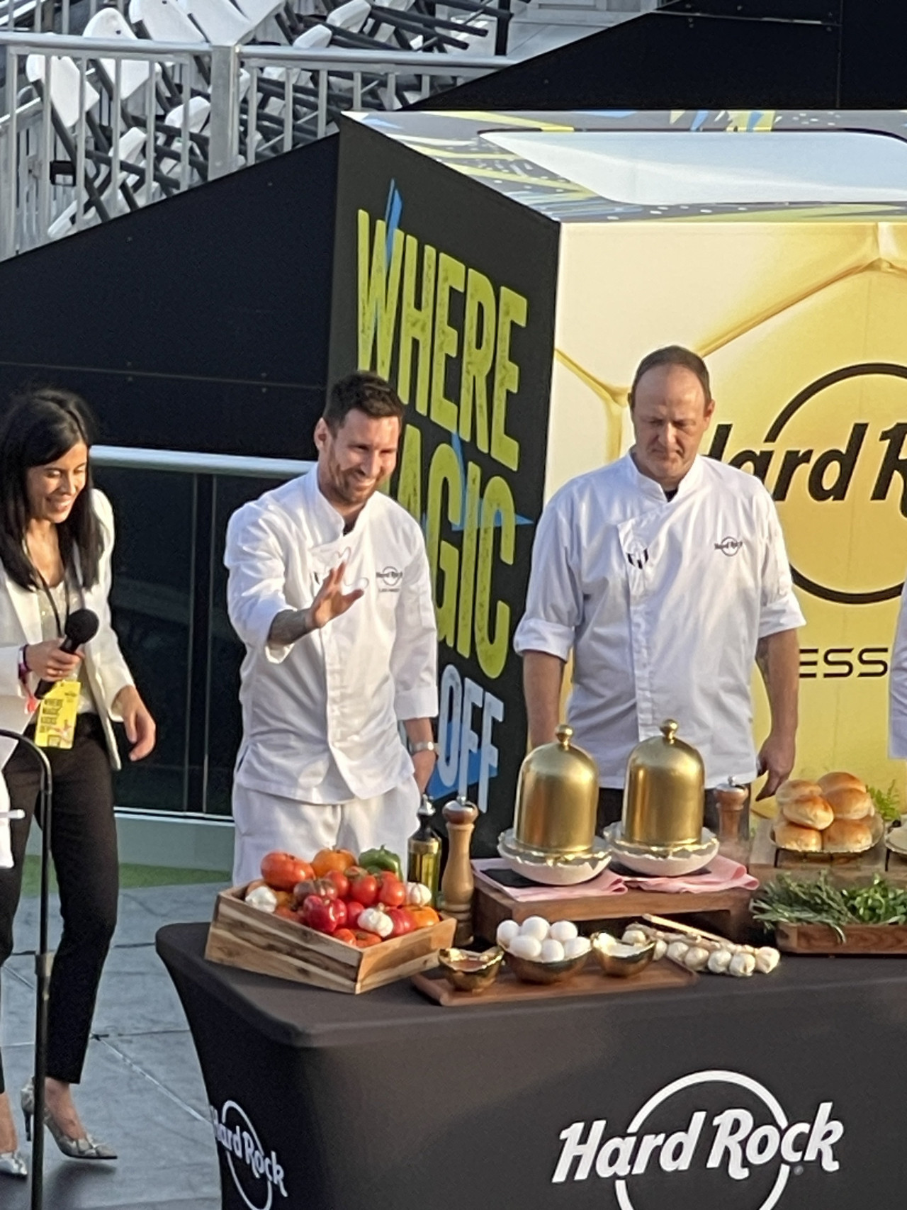 Lionel Messi en el evento especial del Hard Rock Café. Foto: Twitter.